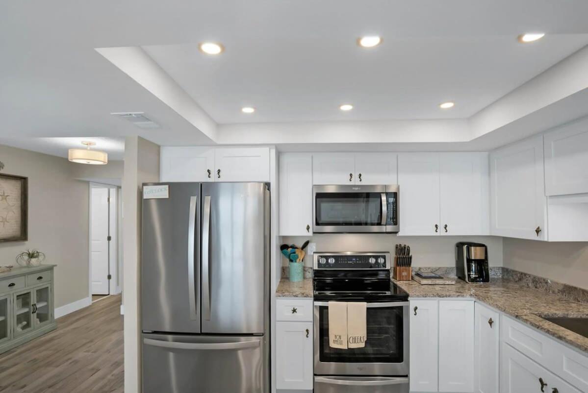 Upscale Oceanfront With Panoramic Views And Pool