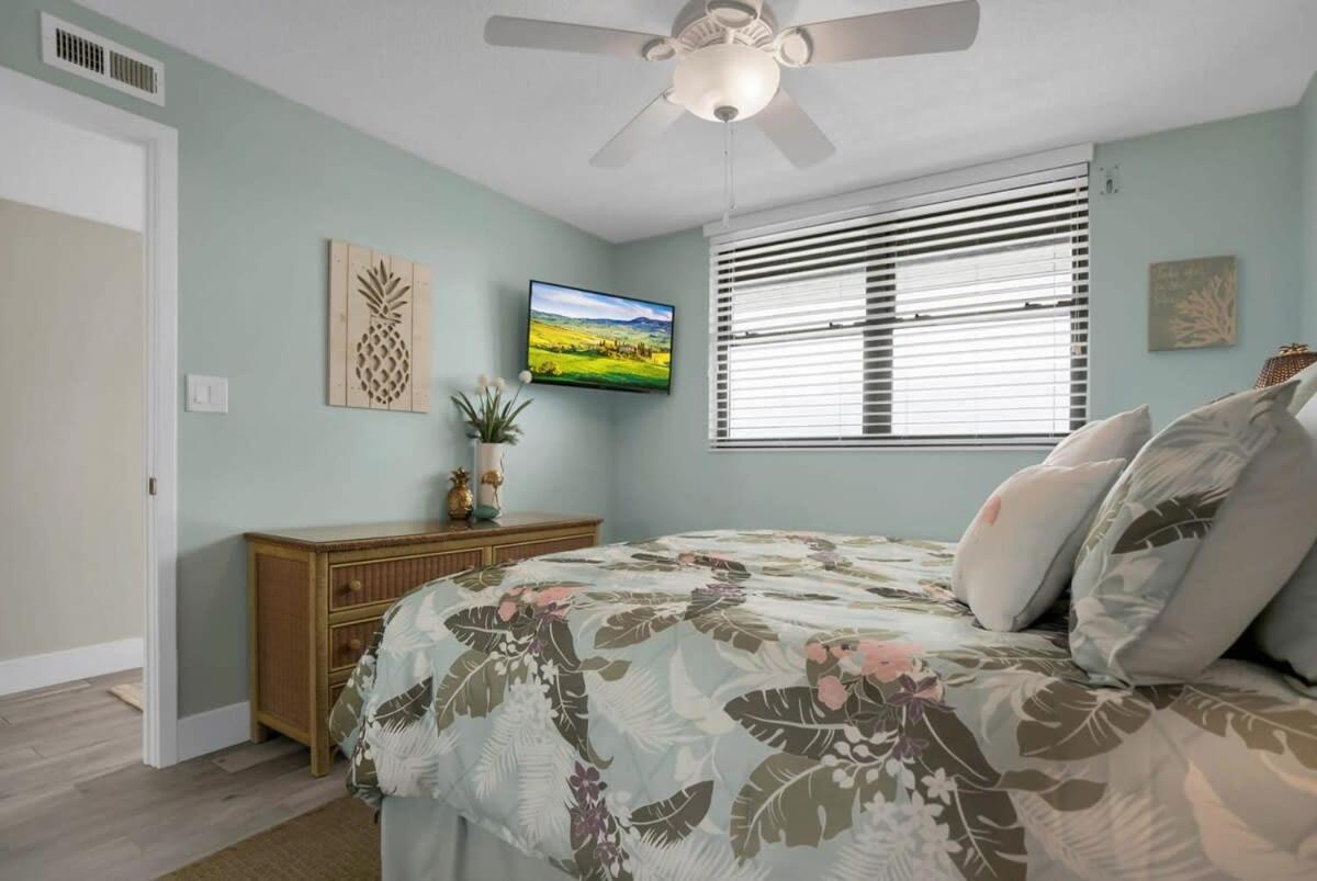 Upscale Oceanfront With Panoramic Views And Pool Holiday home *