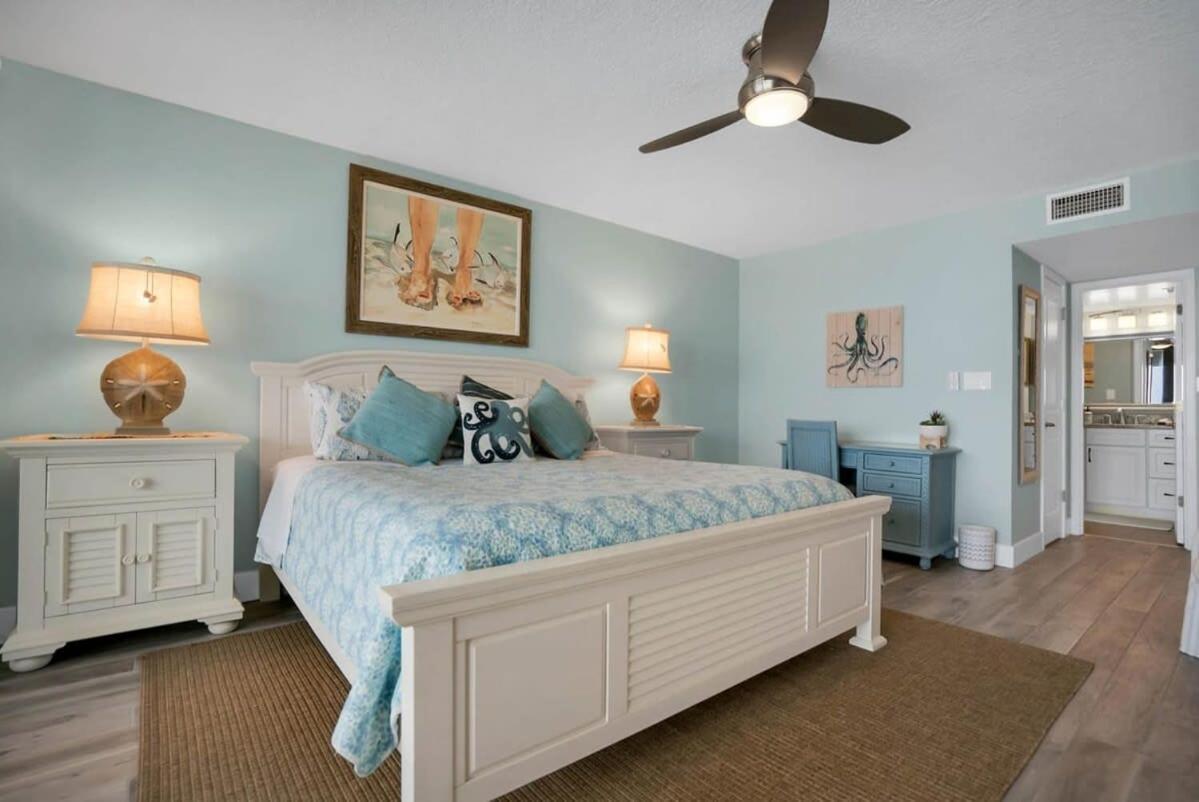 Upscale Oceanfront With Panoramic Views And Pool Holiday home