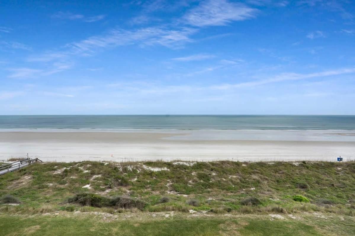 Upscale Oceanfront With Panoramic Views And Pool *