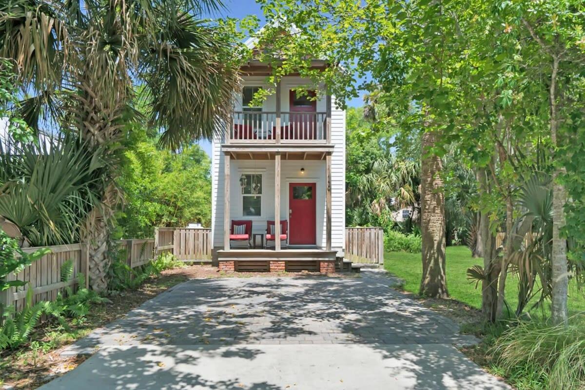 Downtown With Hot Tub, Bbq, Near Ice Plant! Holiday home *