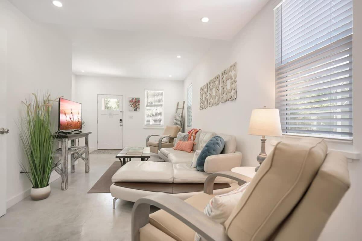Downtown With Hot Tub, Bbq, Near Ice Plant! Holiday home St. Augustine
