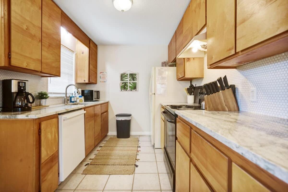 1 Block From St Aug Beach And A Street, Boho Apt With Tropical Vibes, Patio, 3 Parking Spots Apartment St. Augustine