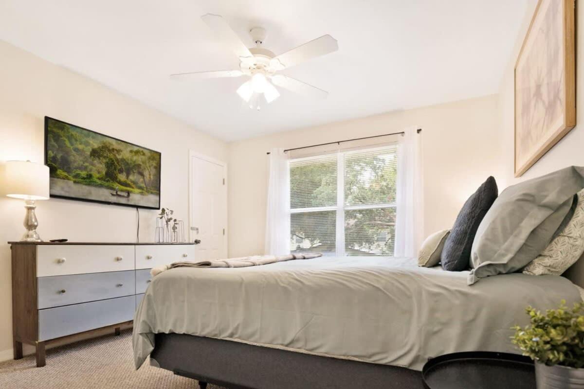 1 Block From St Aug Beach And A Street, Boho Apt With Tropical Vibes, Patio, 3 Parking Spots * St. Augustine