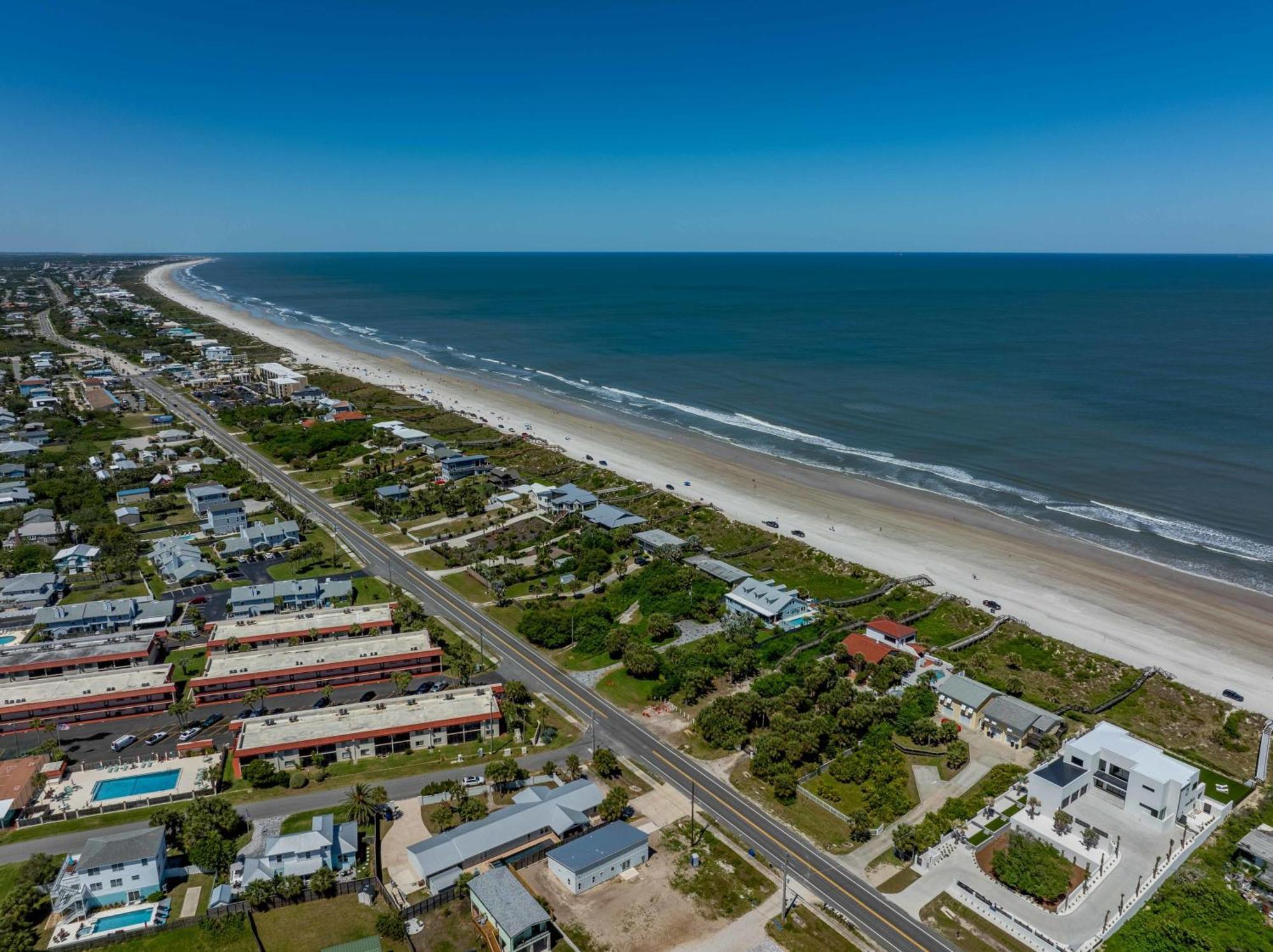 Paradise Packs A Punch! Beachside With Heated Pool, Outdoor Lounge, Steps From Access St. Augustine