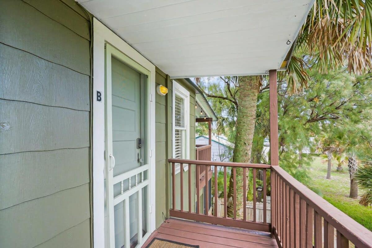Marvelous Mermaid Bungalow, Dog-friendly Upstairs In Prime Vilano Apartment