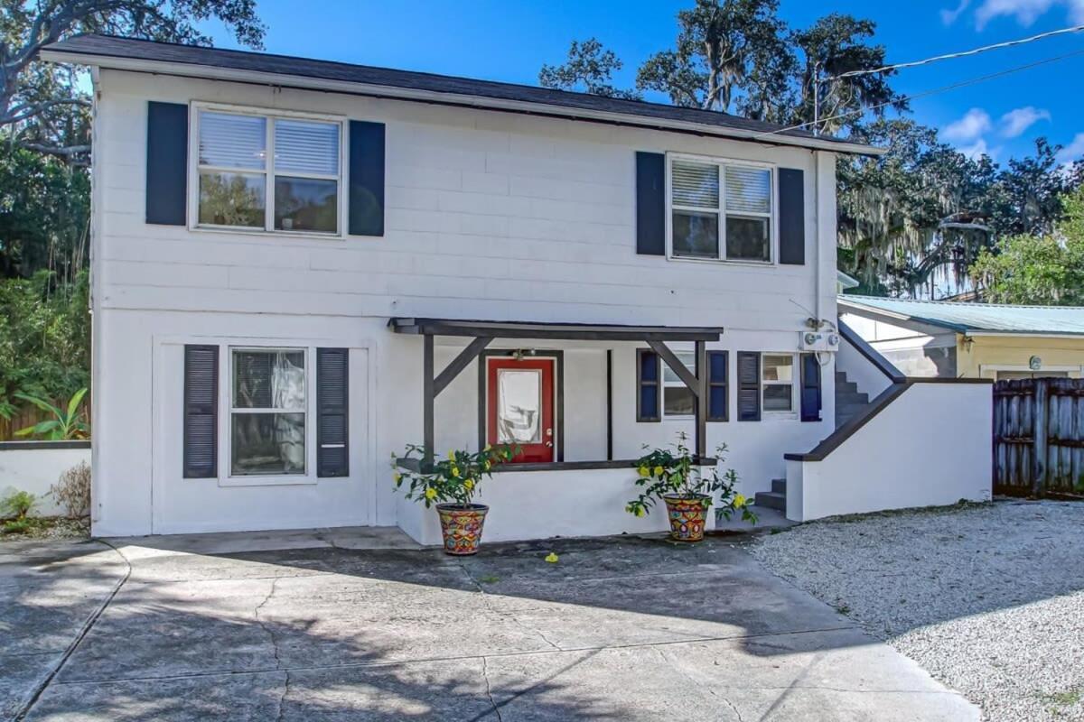 The Peachy Pearl, Private Uptown Apartment, Dog Friendly