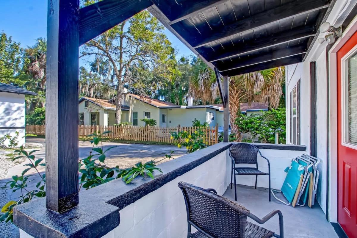 The Peachy Pearl, Private Uptown Apartment, Dog Friendly Apartment *