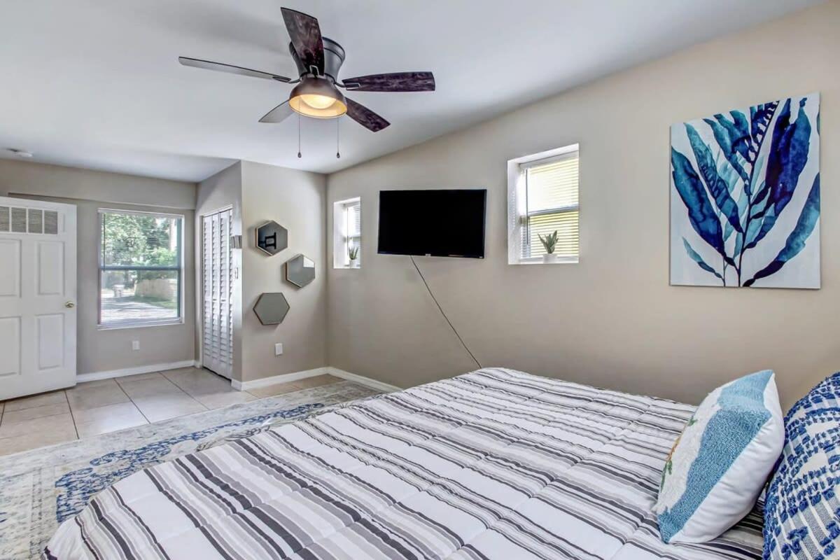 The Peachy Pearl, Private Uptown Apartment, Dog Friendly
