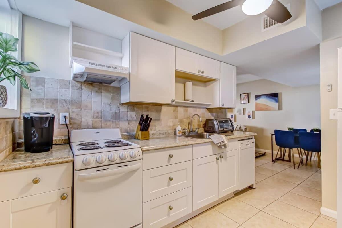 Apartment The Peachy Pearl, Private Uptown Apartment, Dog Friendly St. Augustine