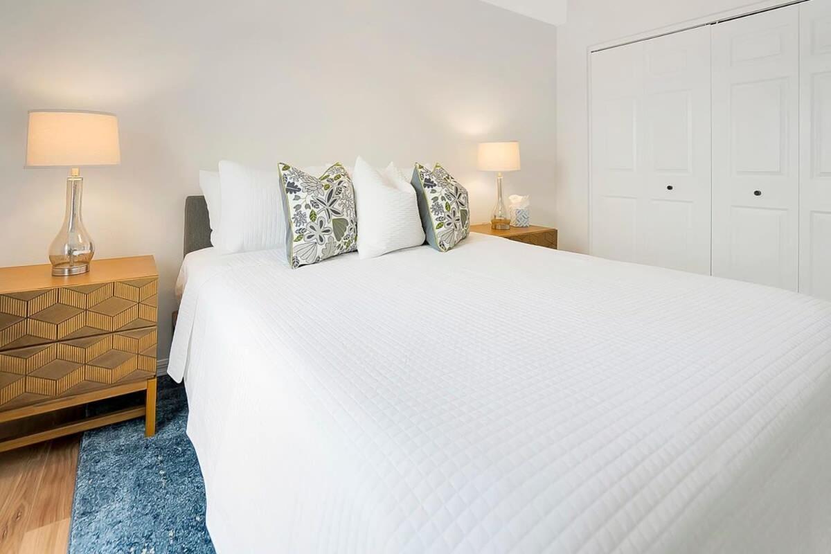 Park It At The Butterfield Garage, Historic Pre-prohibition Style In The Heart Of Downtown Apartment *