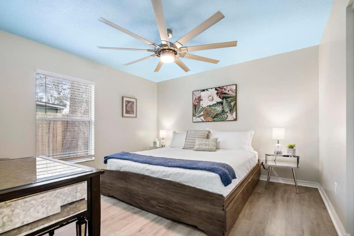 Uptown Gem The Castaway Cottage, Dog Friendly! Holiday home St. Augustine