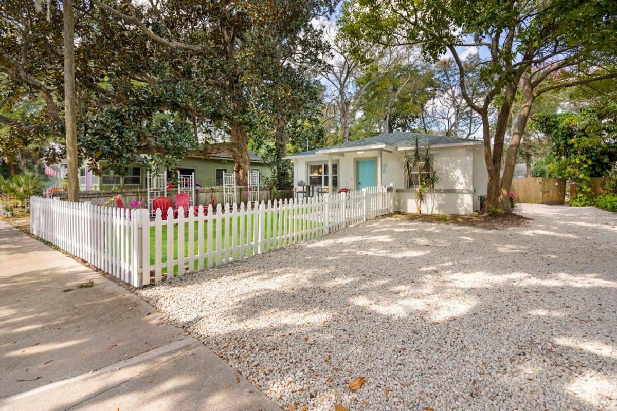 Holiday home Uptown Gem The Castaway Cottage, Dog Friendly! St. Augustine
