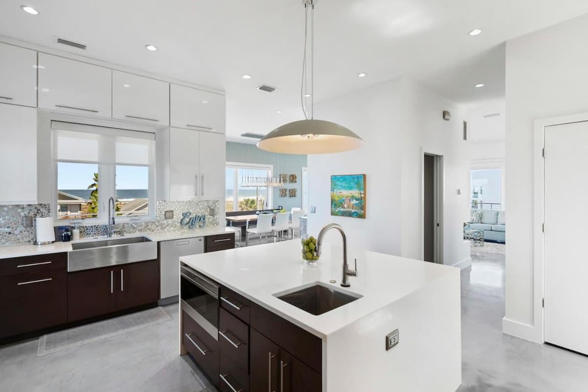 Ocean Views Sunrises And Sunsets Sparkling Pool And Steps To Holiday home St. Augustine