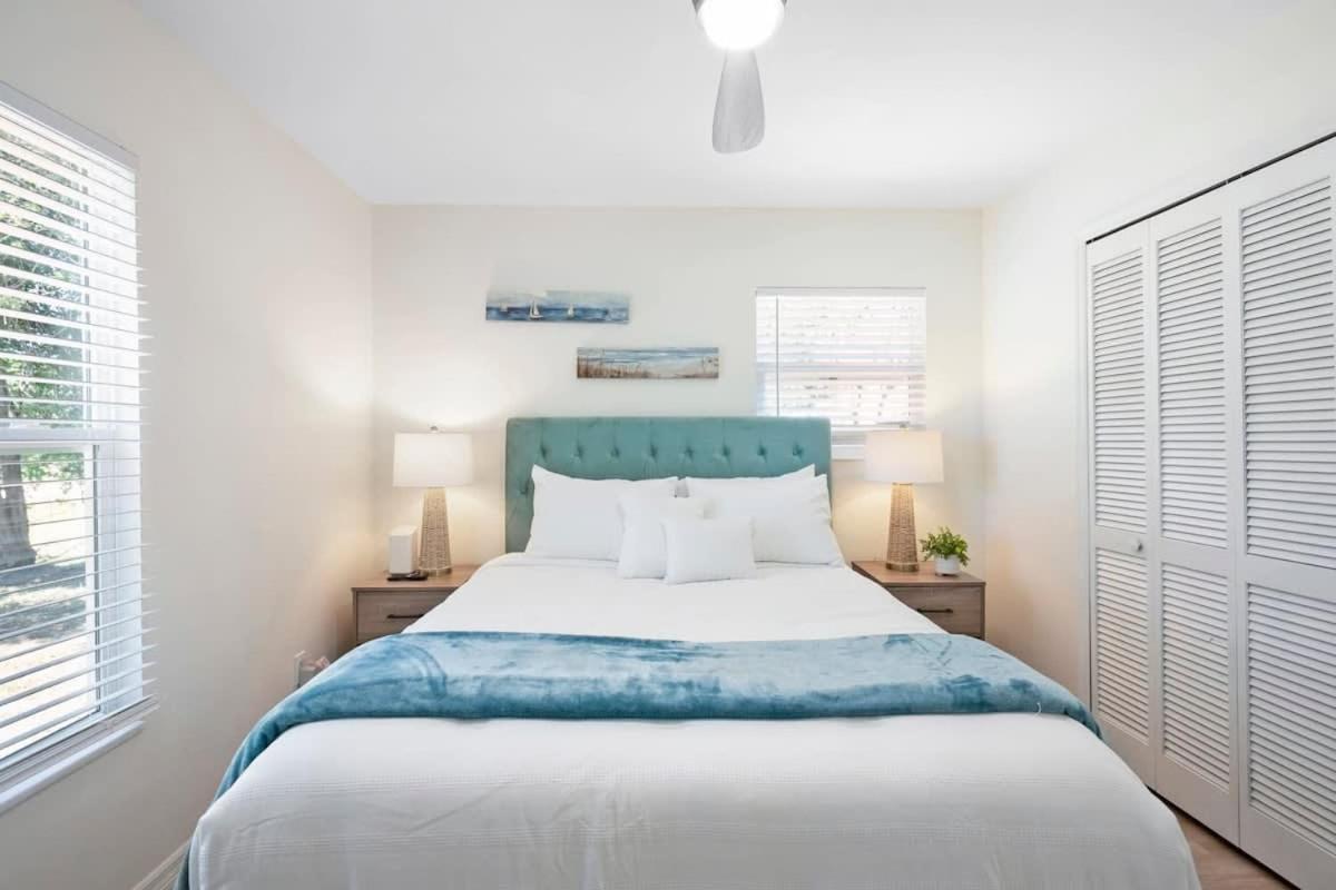 The St Augusdream Renovated House Sleeps 8 Walk To *