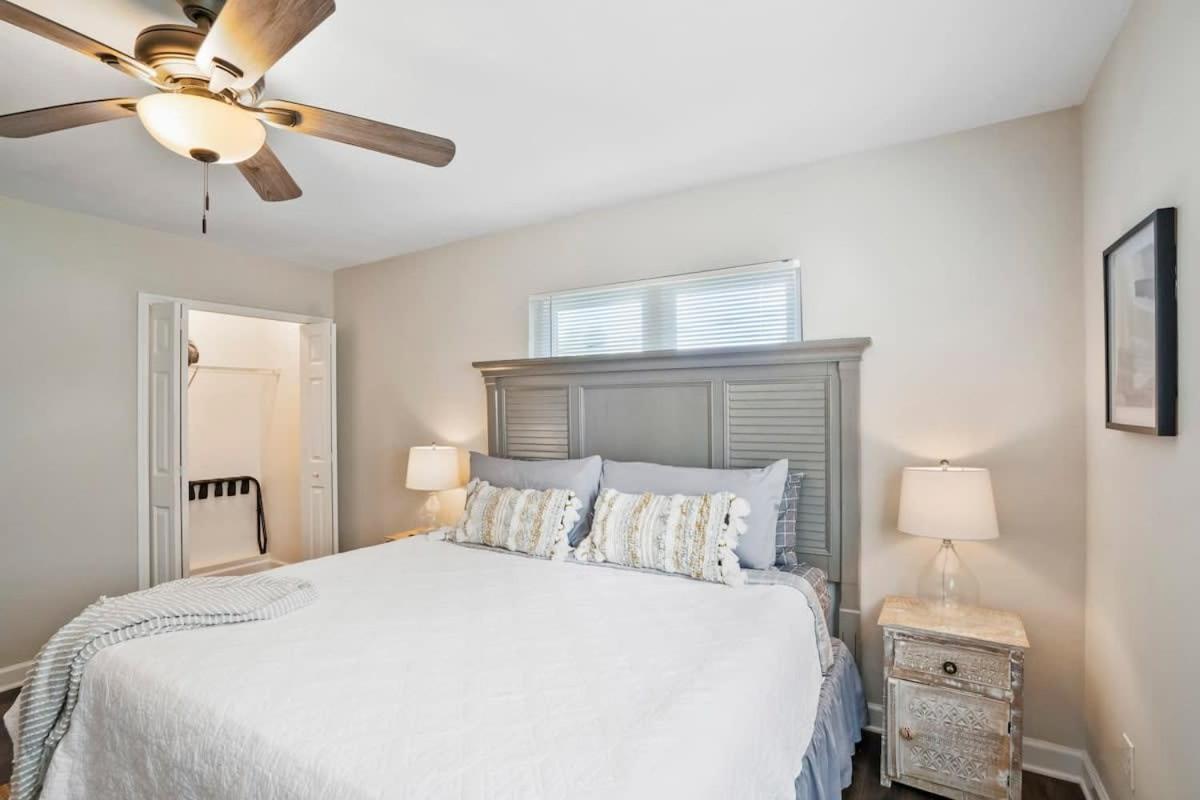 Rave Reviews For Waterway Views Comfy Beds Bring Your Boat *