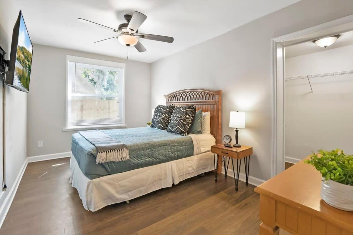 Rave Reviews For Waterway Views Comfy Beds Bring Your Boat