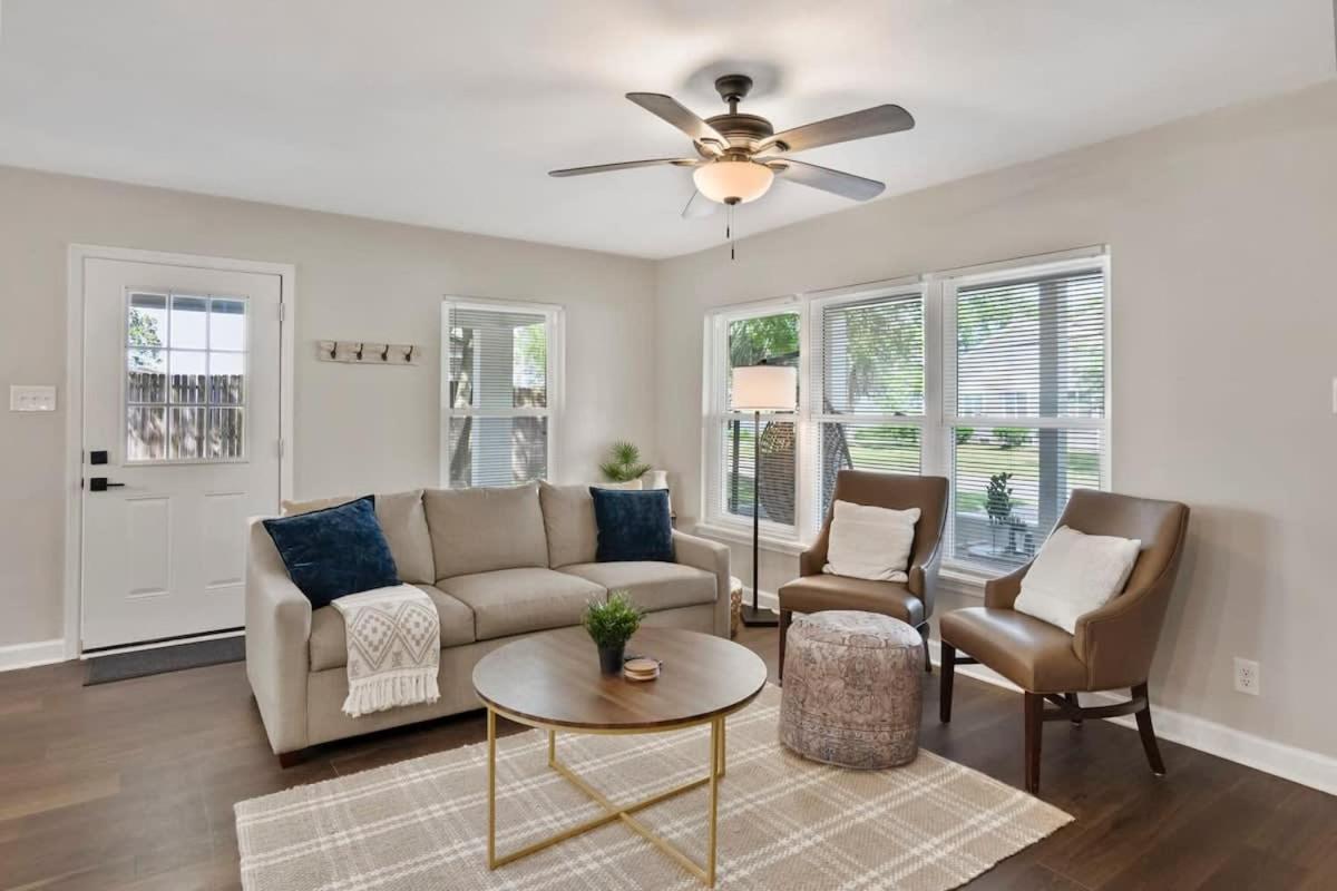 Holiday home Rave Reviews For Waterway Views Comfy Beds Bring Your Boat *