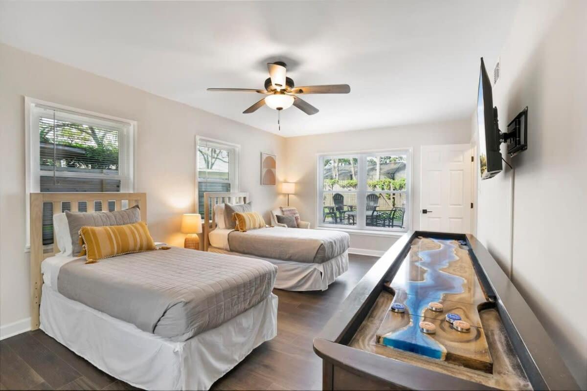 Rave Reviews For Waterway Views Comfy Beds Bring Your Boat *