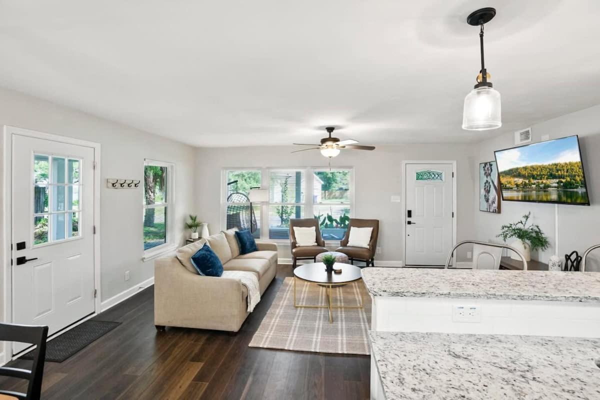 Rave Reviews For Waterway Views Comfy Beds Bring Your Boat Holiday home