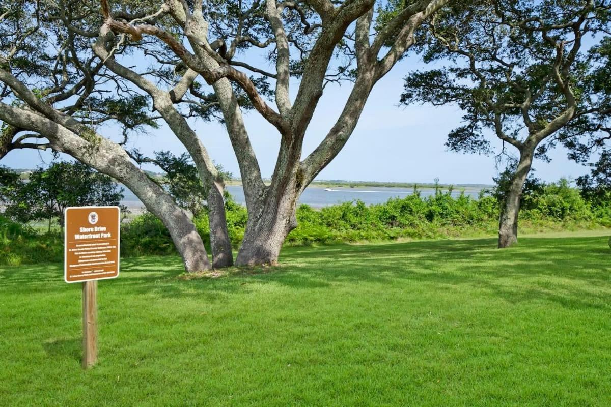 Rave Reviews For Waterway Views Comfy Beds Bring Your Boat