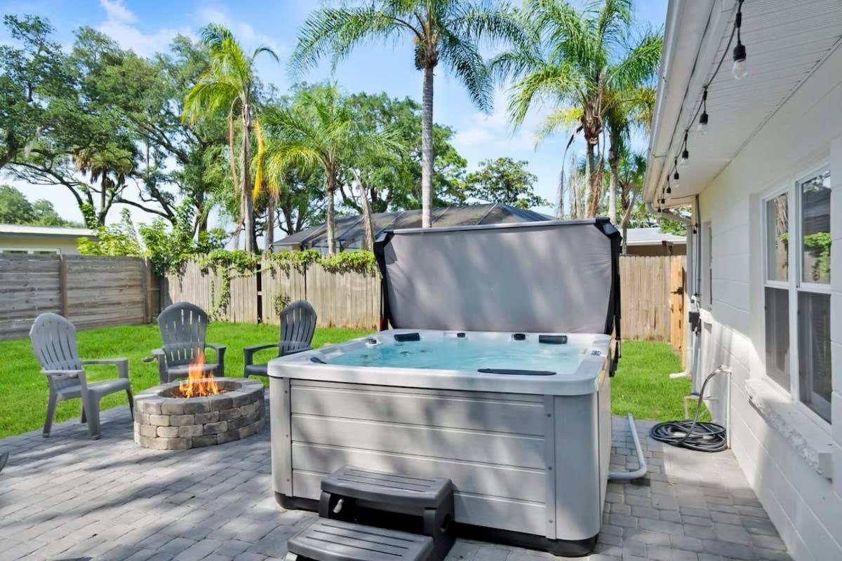 Rave Reviews For Waterway Views Comfy Beds Bring Your Boat Holiday home *