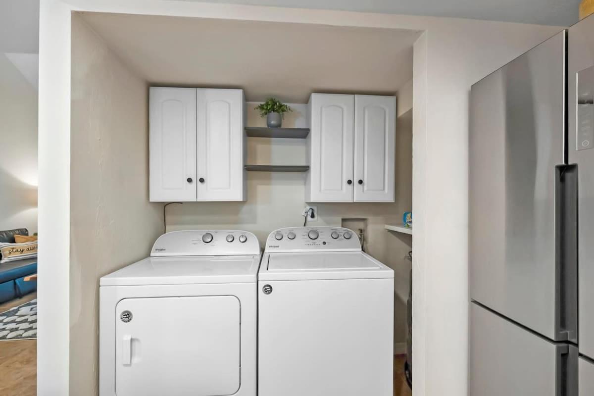 Surfs Up Minutes To Beach Dog Friendly 2 King Beds Holiday home St. Augustine