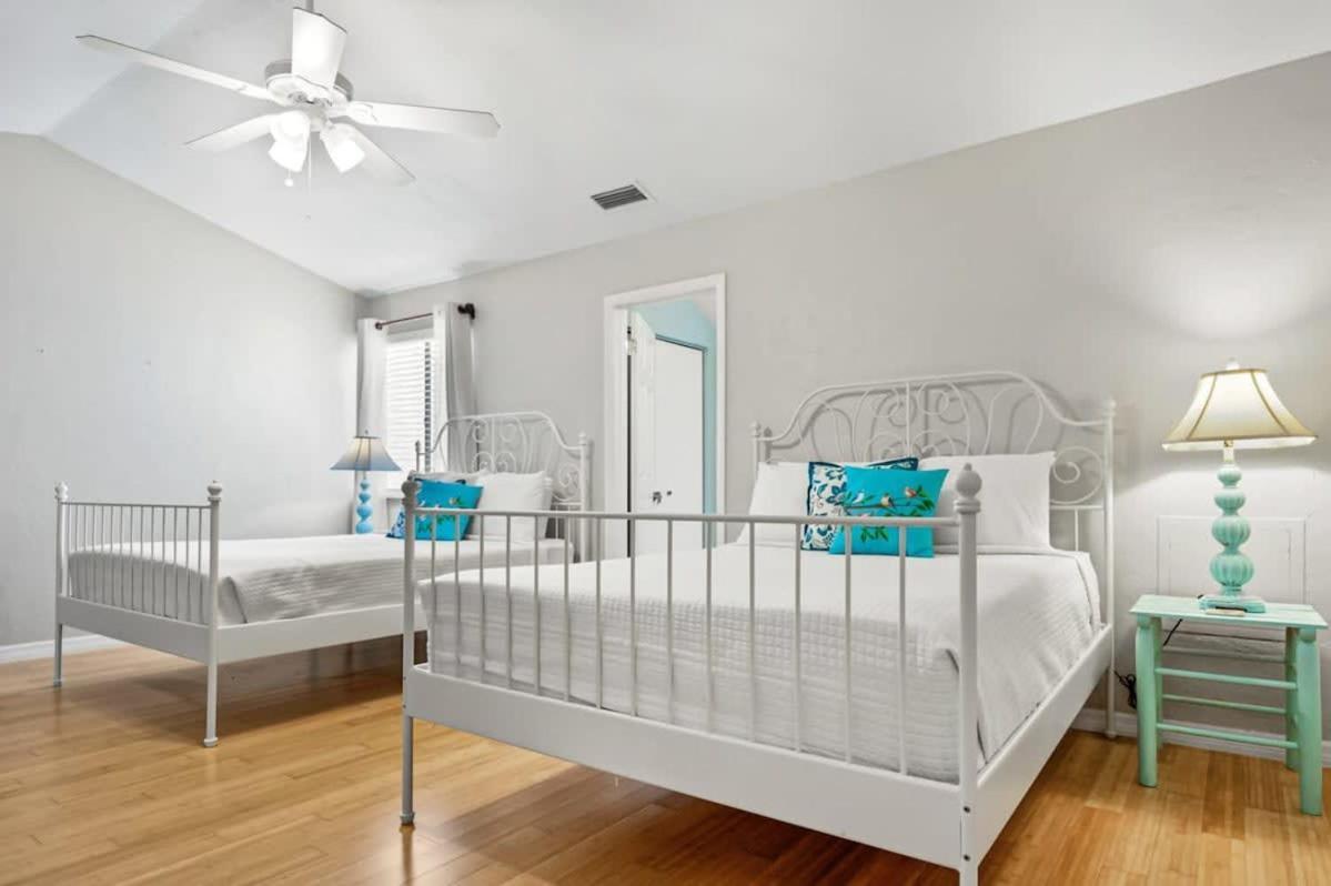 Holiday home The Salty Saint Townhouse By The