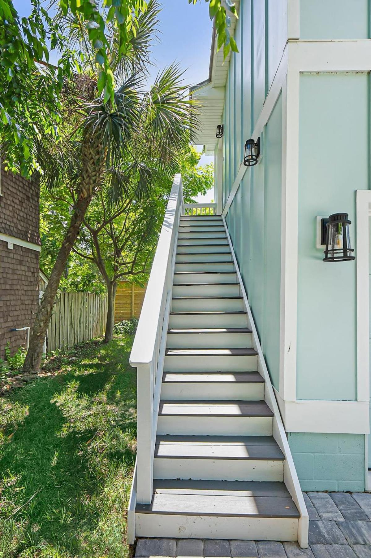 New Private In Uptown St Aug Walk Everywhere
