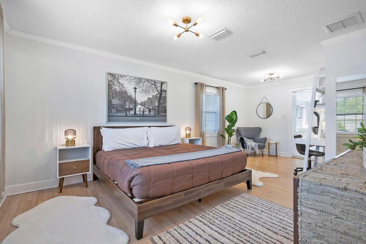 Onyx House King Size Beds Bikes Games Wine St. Augustine