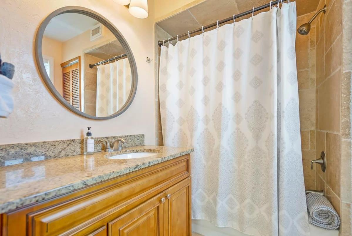Oceanfront In The Heart Of St Aug Bch Dogs Ok Holiday home