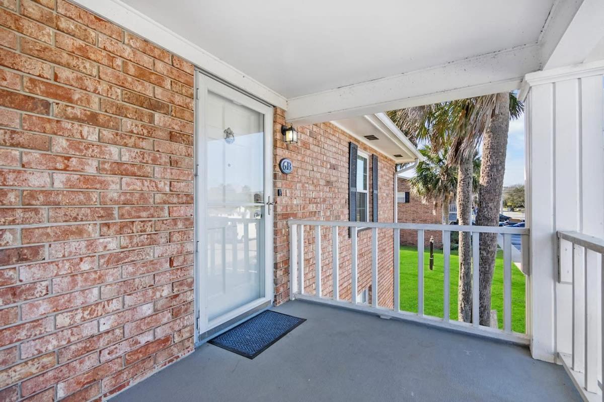 Dog Friendly Moon And Stars Walk To Dt Patio Holiday home