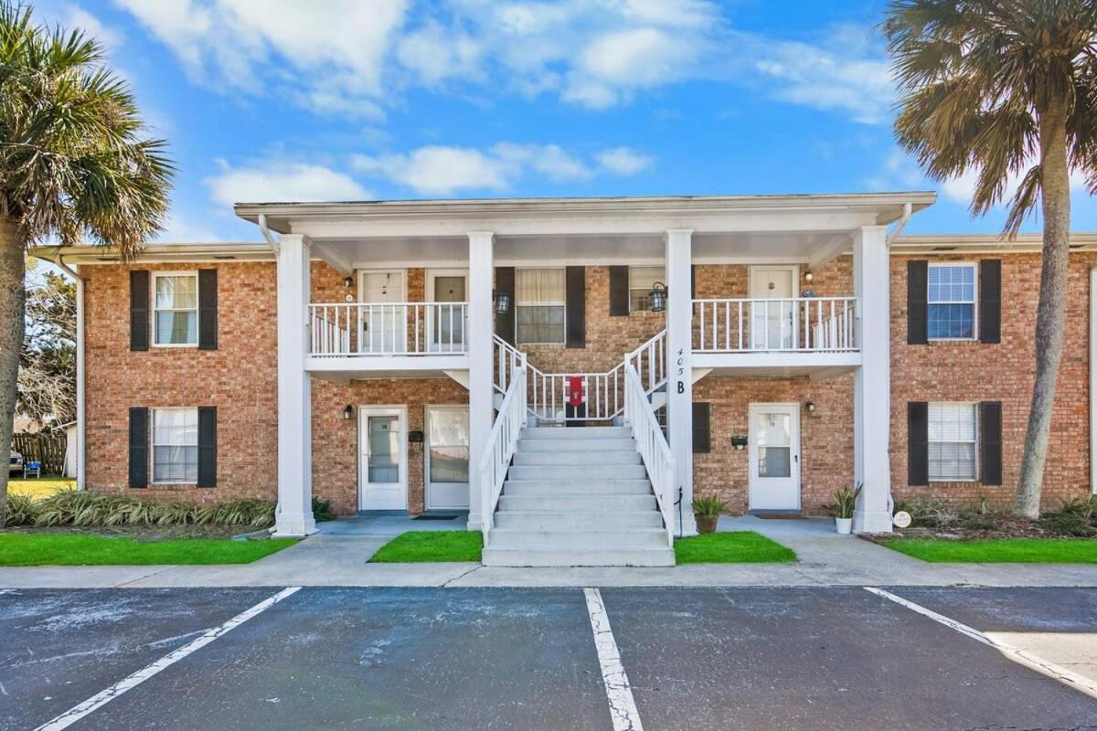Dog Friendly Moon And Stars Walk To Dt Patio Holiday home St. Augustine