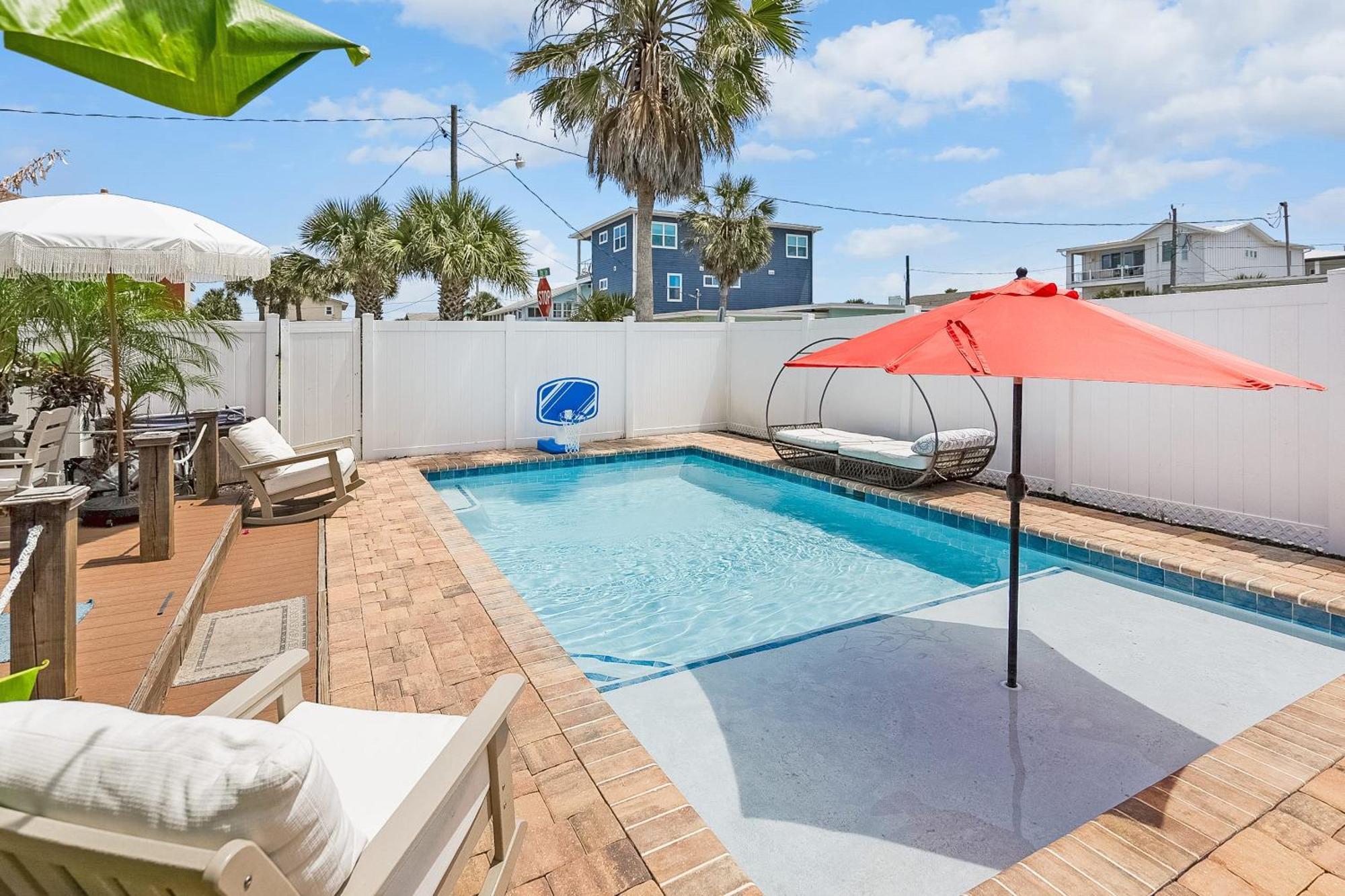 Holiday home Mariners Steps To Sparkling Pool St. Augustine