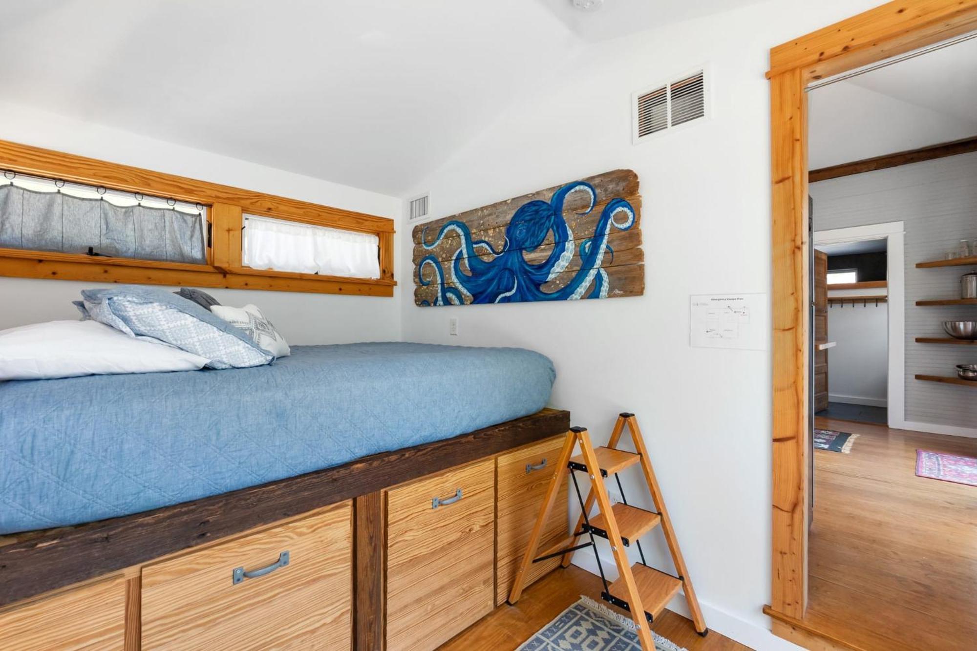 Cape Keepers - Lighthouse Park Holiday home