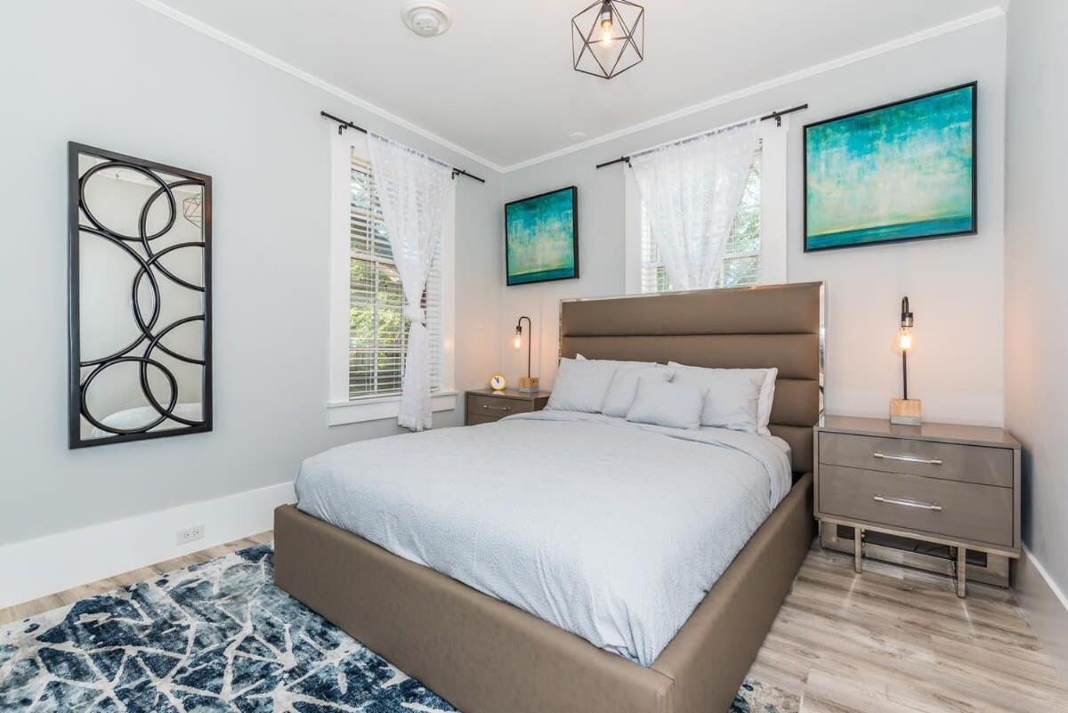 20 Hypolita - Luxury Downtown Apartamento