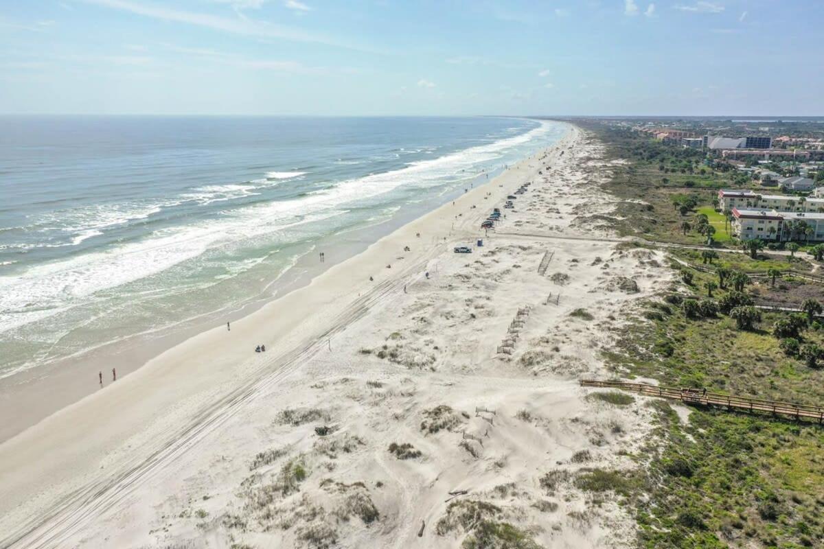 Island Oasis - 3br 2ba - Steps To The Ocean! *