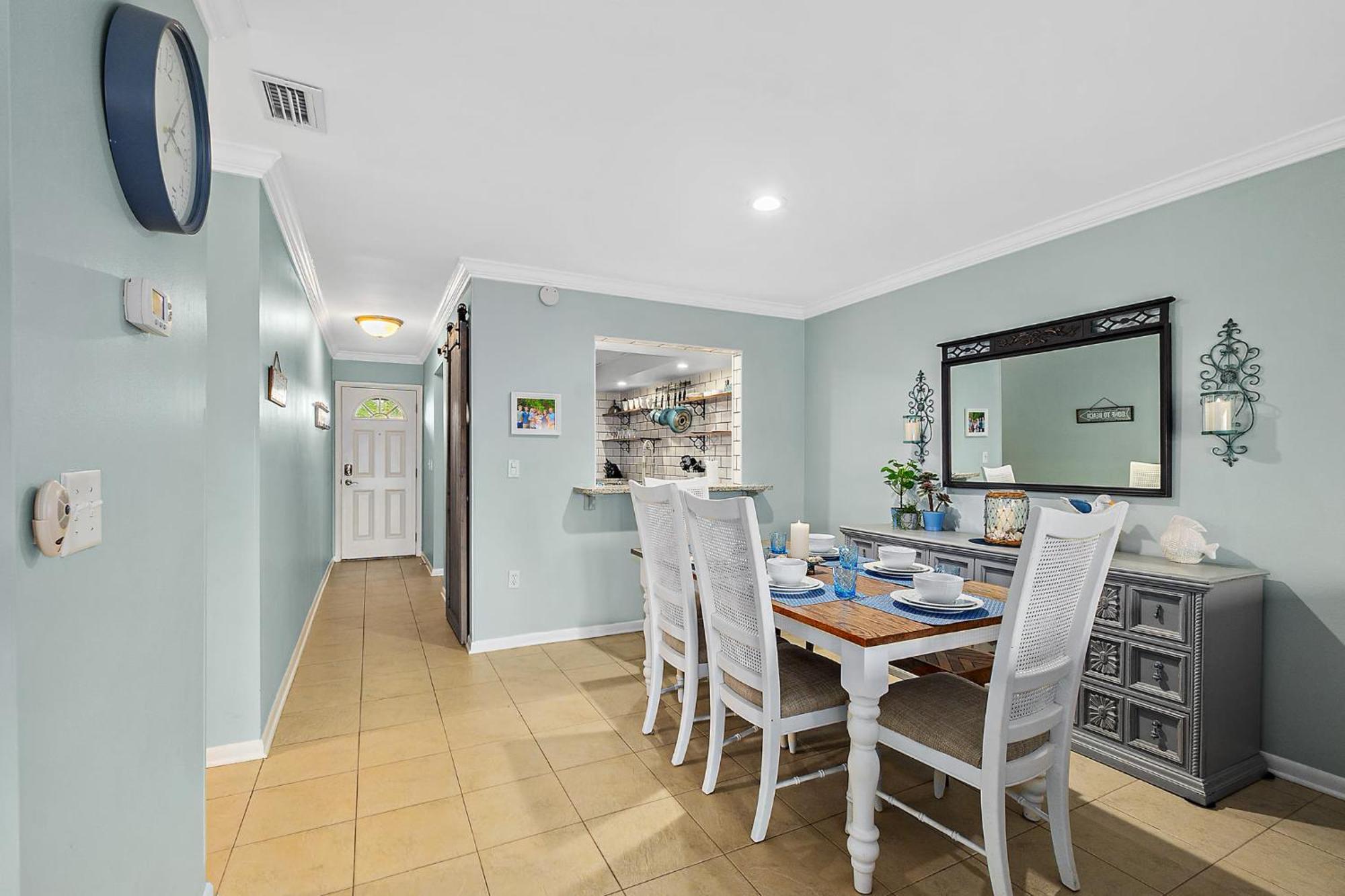 Island Oasis - 3br 2ba - Steps To The Ocean! Holiday home *
