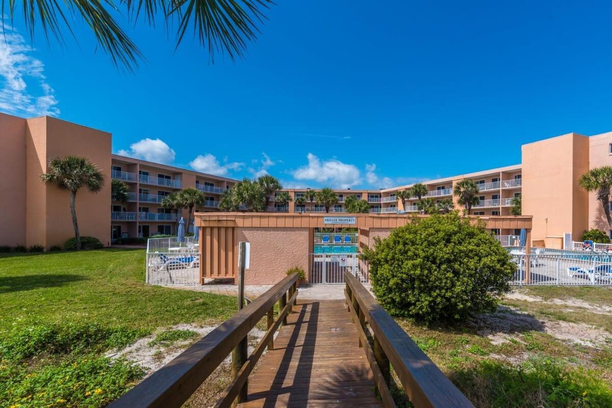 Island Oasis - 3br 2ba - Steps To The Ocean! Holiday home St. Augustine