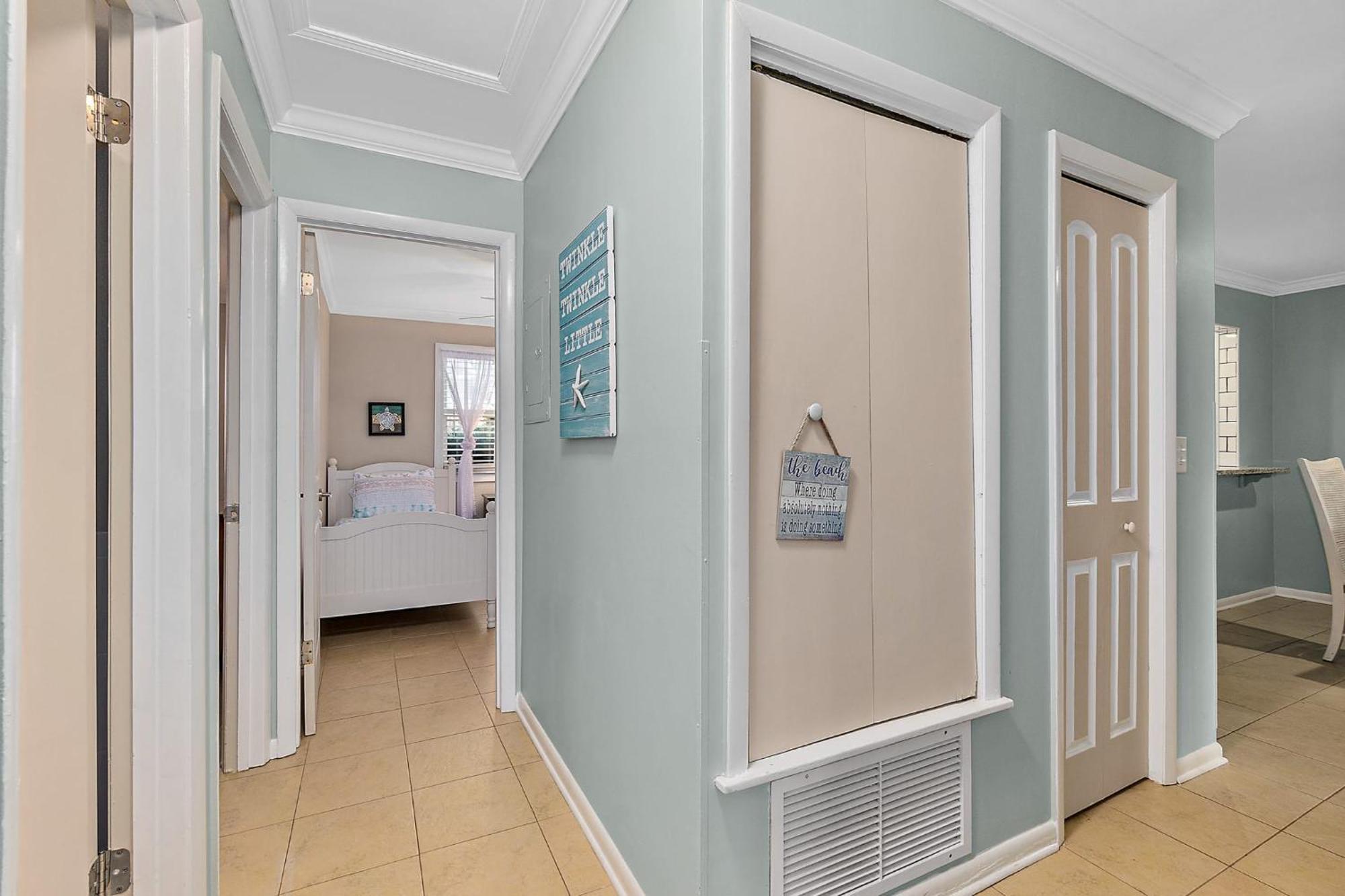 Island Oasis - 3br 2ba - Steps To The Ocean! Holiday home St. Augustine