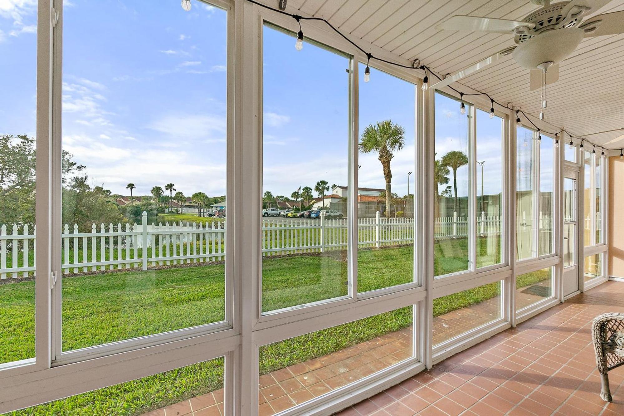 Island Oasis - 3br 2ba - Steps To The Ocean! Holiday home