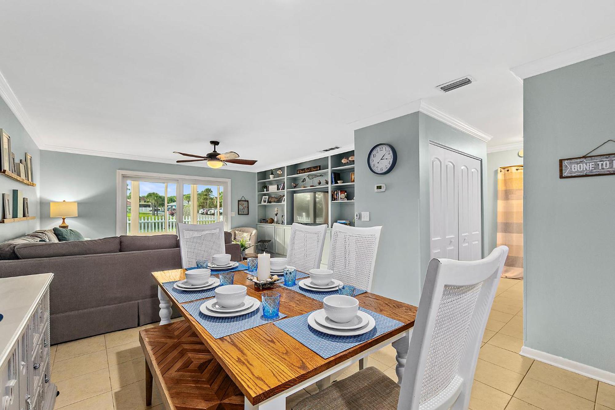 Island Oasis - 3br 2ba - Steps To The Ocean! Holiday home *