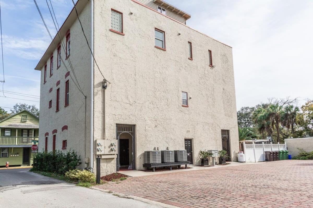 The Ray - 2nd Floor Historic Condo- Minutes Walk To Downtown Holiday home