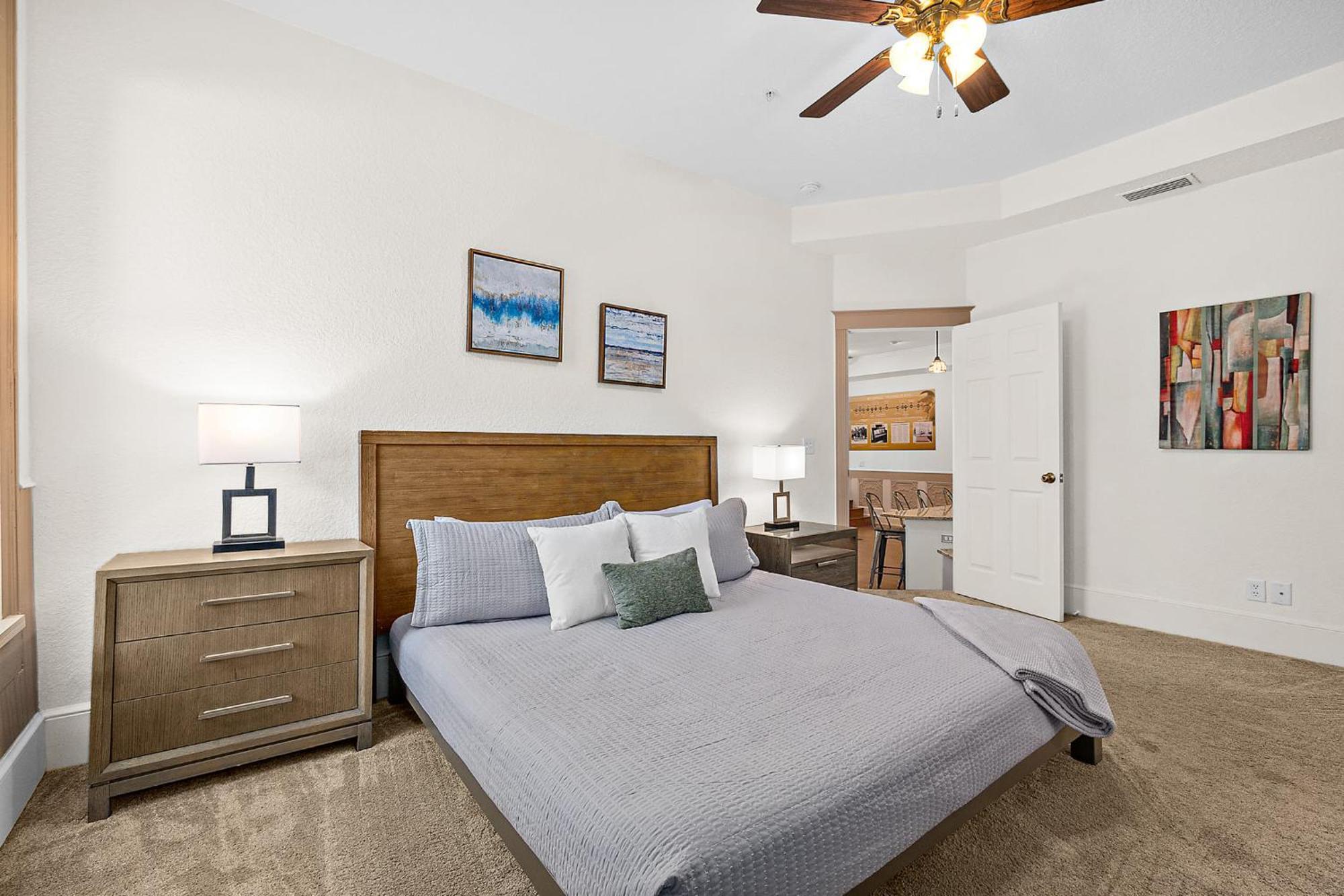 The Ray - 2nd Floor Historic Condo- Minutes Walk To Downtown *