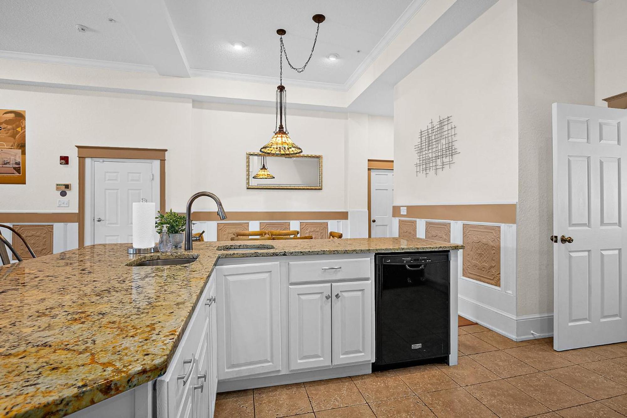 The Ray - 2nd Floor Historic Condo- Minutes Walk To Downtown Holiday home