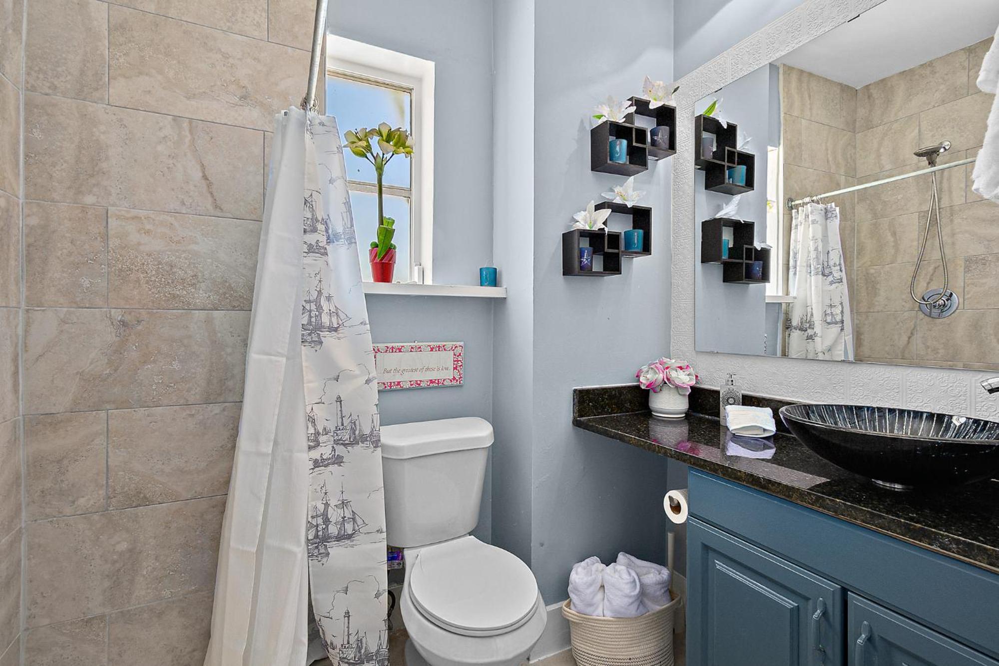 Casa Bella- Chic, Retro Apt- Steps To Historic District! Apartamento *