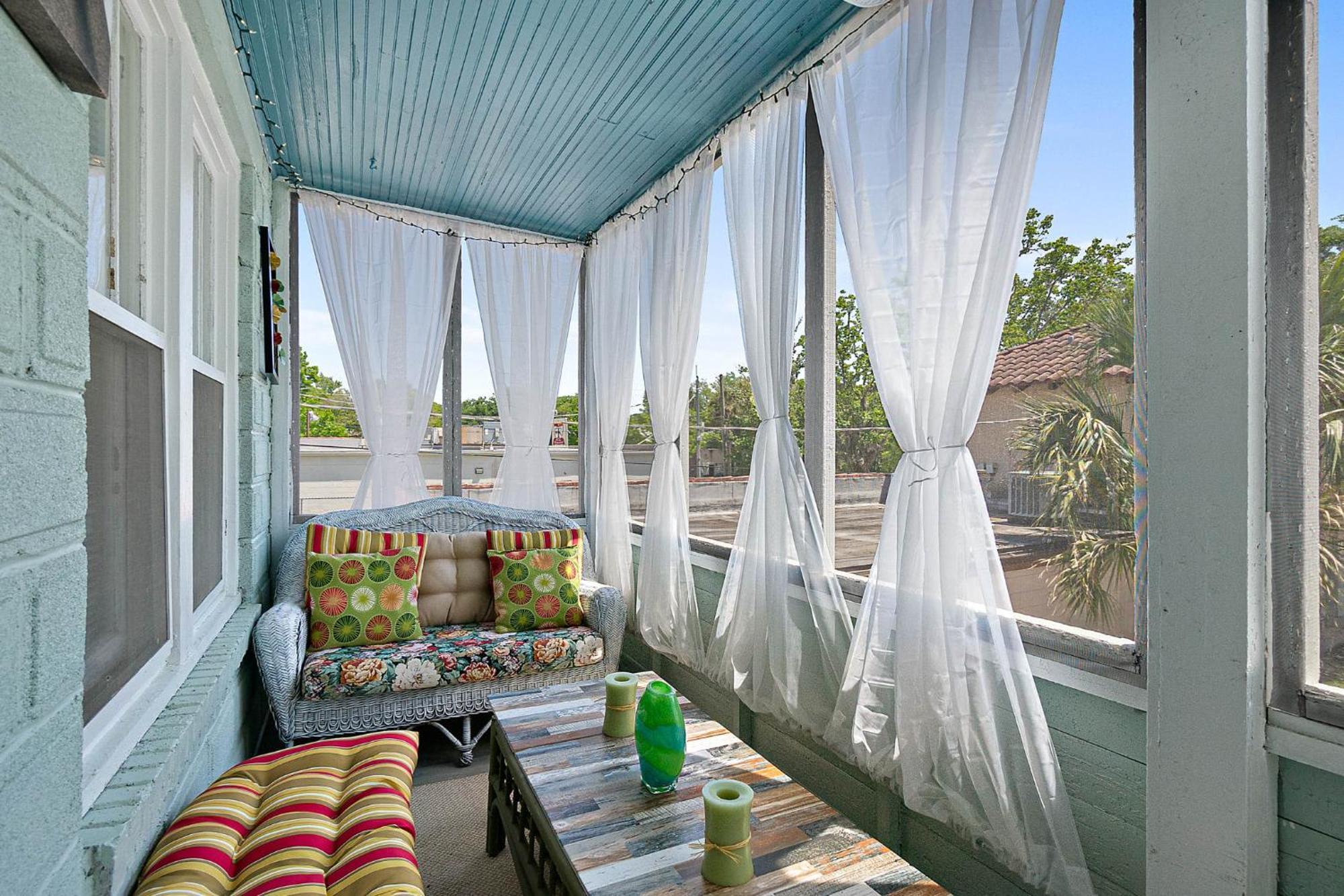 Casa Bella- Chic, Retro Apt- Steps To Historic District! Saint Augustine