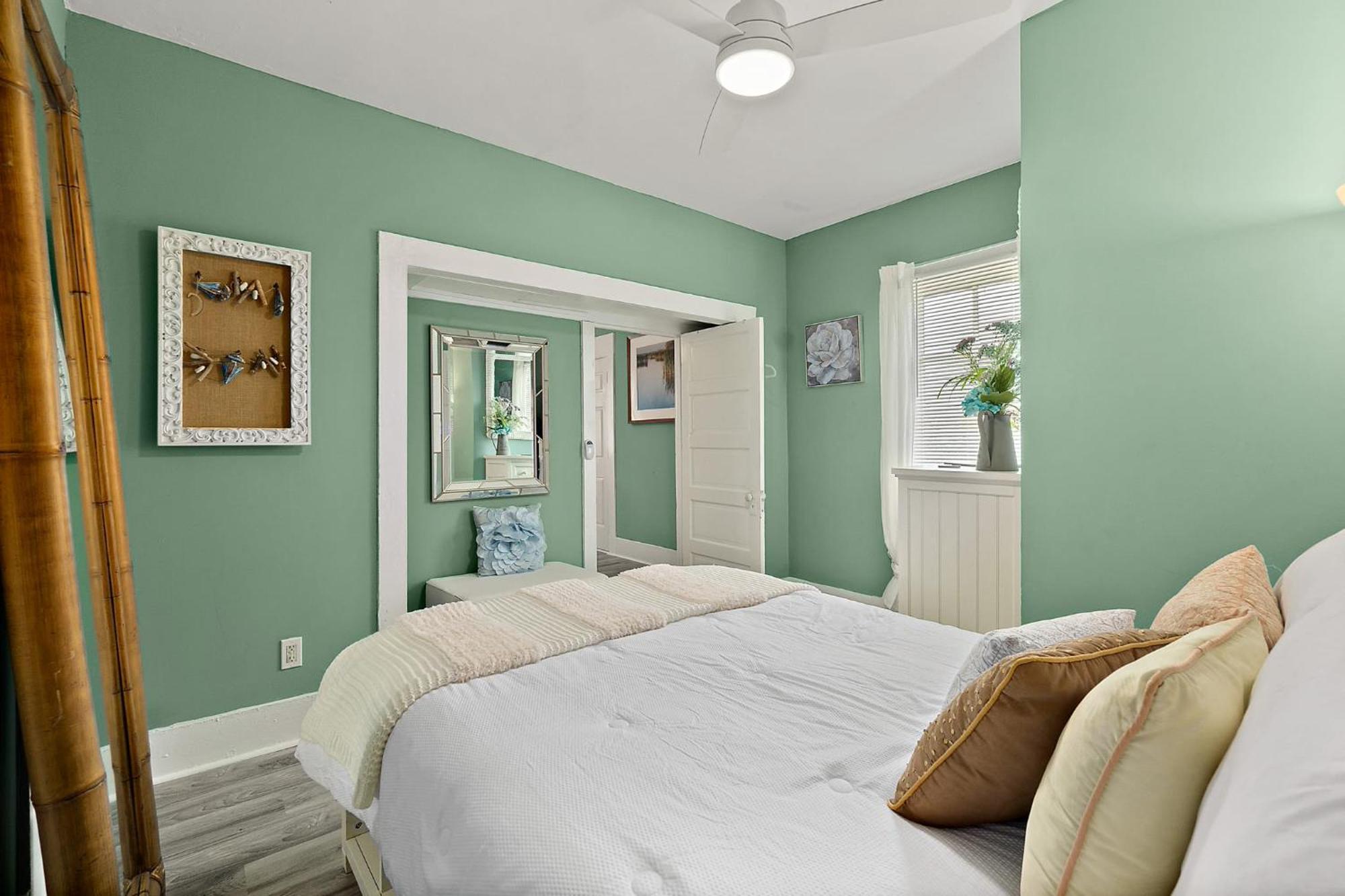 Casa Maria 3- Historic Charming Apt, Steps To Everything Downtown!