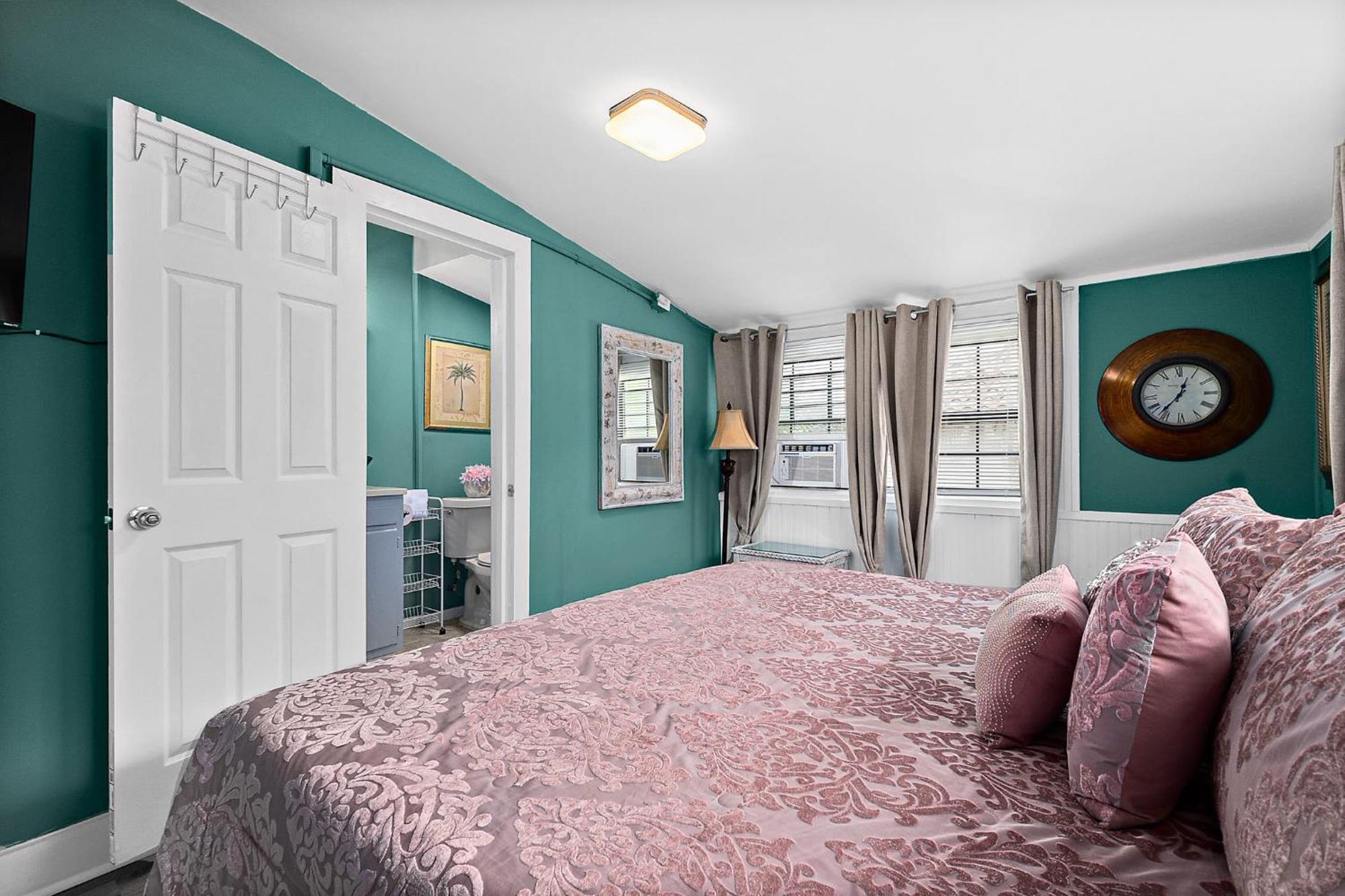 Casa Maria 3- Historic Charming Apt, Steps To Everything Downtown! Apartment *
