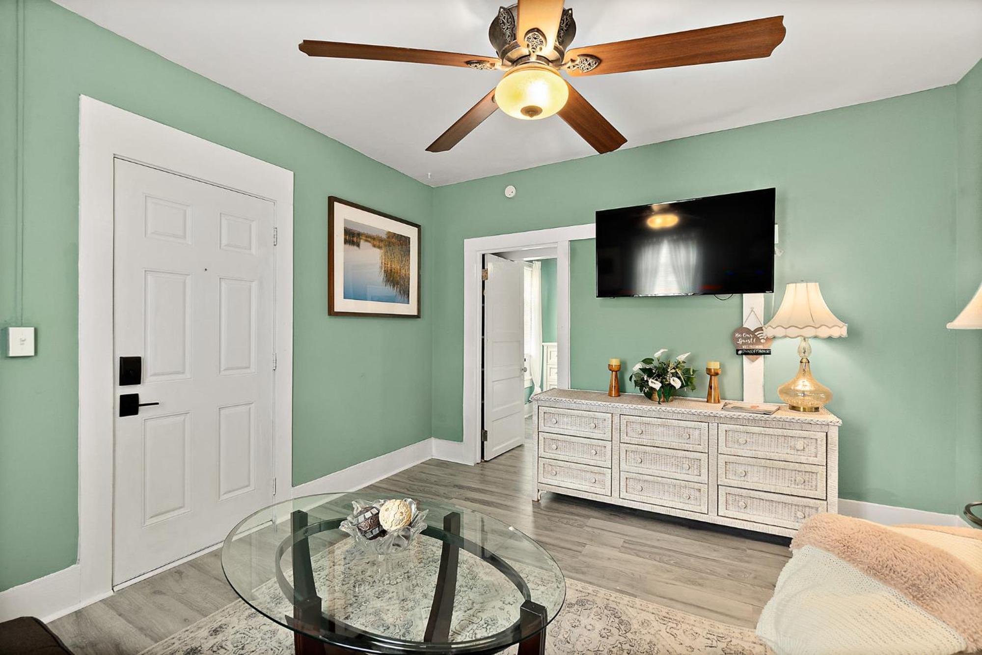 Apartment Casa Maria 3- Historic Charming Apt, Steps To Everything Downtown! *
